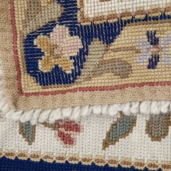 Floral Patterned Handwoven Woolen Tapestry Rugs, Vintage - Picture 4 of 13